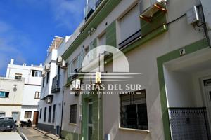 Piso en venta en Rota de 60 m2 photo 0