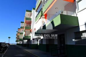 Piso en venta en Rota de 50 m2 photo 0
