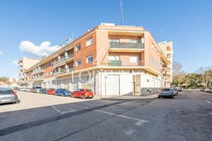 Piso en venta en calle Mont-ral en Reus photo 0