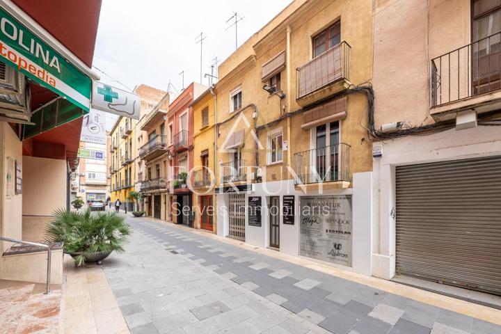 Edificio en venta Calle Sant Elies núm 31 en Reus. photo 0