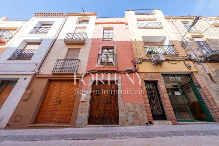 Casa en venta Carrer d'Avall en Montbrió del Camp photo 0