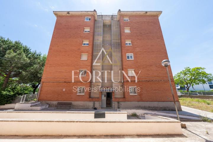 Piso en venta Calle Badalona, Reus. photo 0