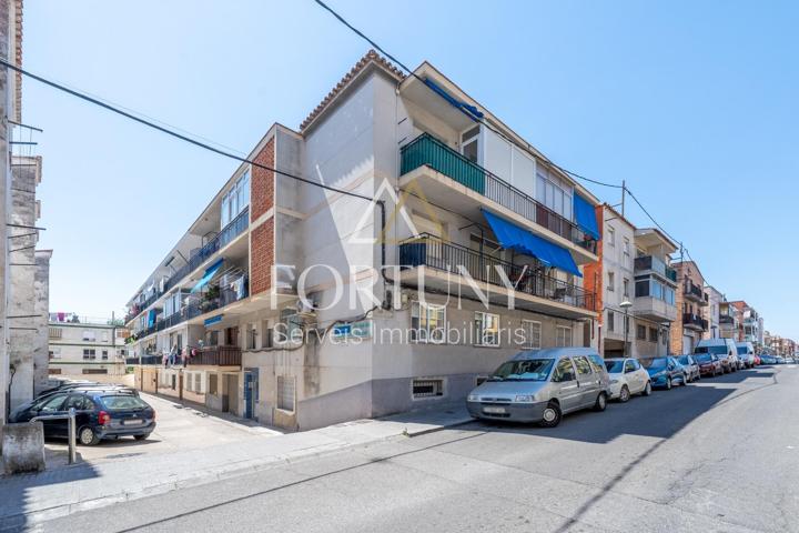 Piso en venta Calle Montblanc, Torreforta. photo 0