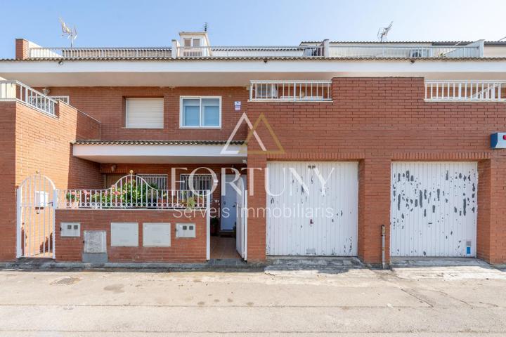 Cada adosada en venta, calle Motllats en Reus. photo 0