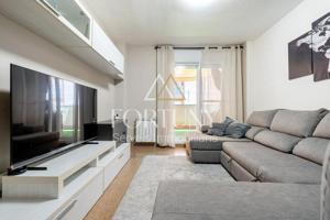 Piso en venta en calle Salvador Pages, Reus. photo 0