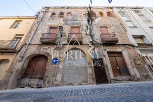 Edificio en venta en calle Galanes, Riudoms photo 0