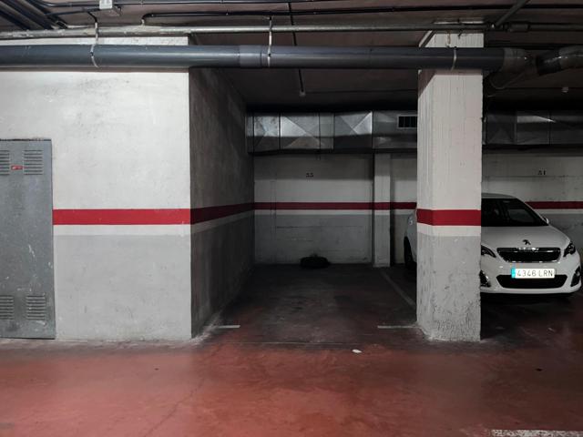 Parking en venta en Av Marià Fortuny, Reus photo 0