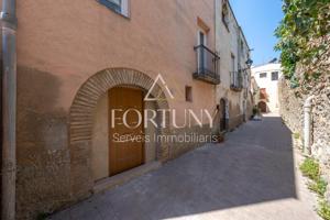 Casa en venta en calle Carnisseria, Almoster photo 0