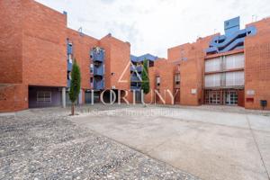 Piso en venta en Av. Barcelona 8, Reus. photo 0