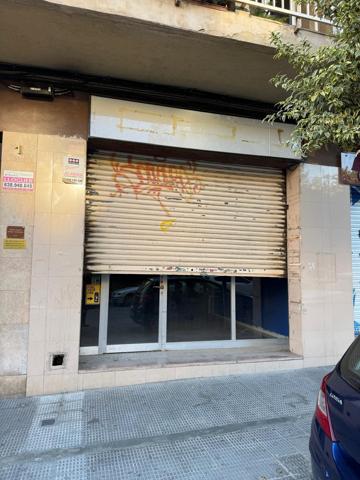 Local en venta en Calle Xavier Gambús, Reus. photo 0