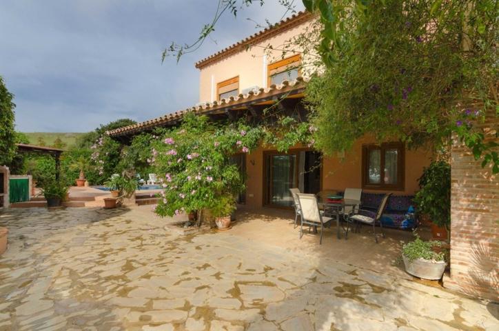 Casa de campo con piscina muy cerca del pueblo. photo 0