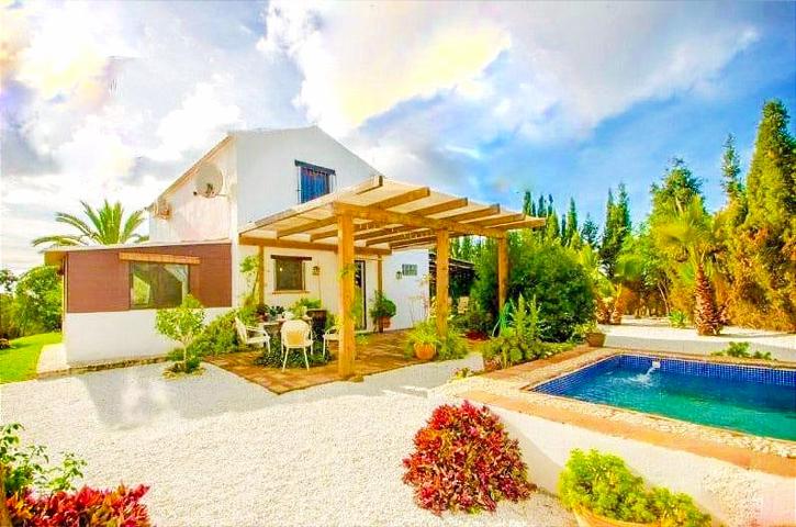 Villa Independiente con Piscina, Estepona. photo 0