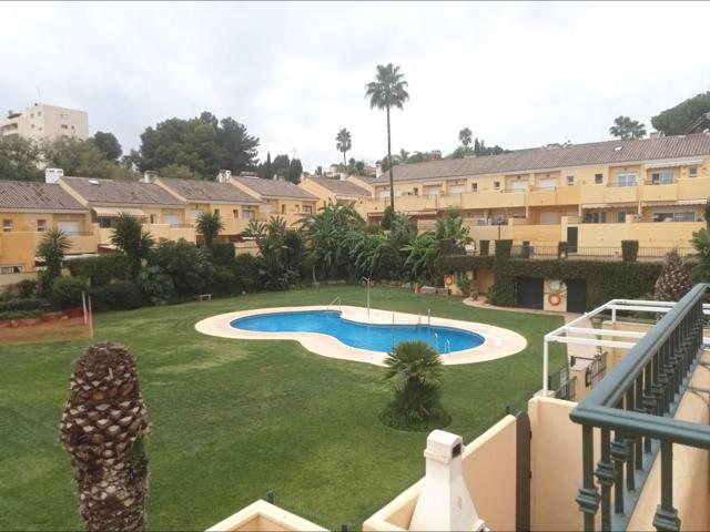 Adosada en venta con 3 dormitorios, piscina comunitaria y sótano – urbanización cerrada photo 0