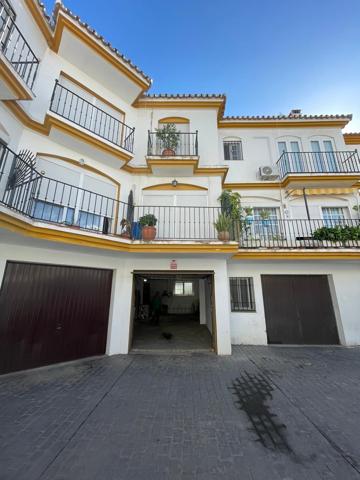 Casa Adosada en Estepona con Garaje. photo 0