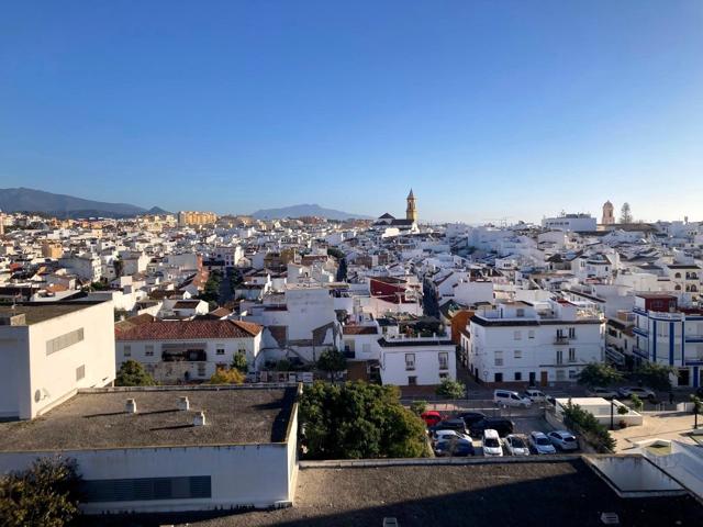 Apartamento de 2 dormitorios en el centro de Estepona photo 0