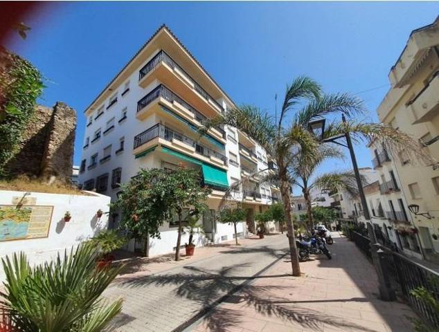 Amplio local comercial en el centro de Estepona . photo 0