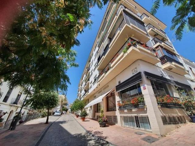 Alquiler de amplio local comercial en el centro de Estepona – 310 m² photo 0