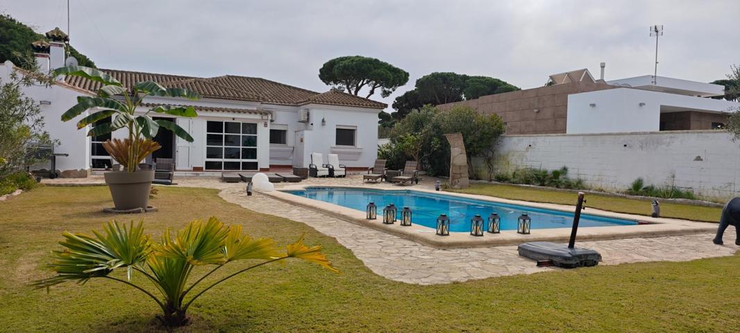 Un chalet con alma en Costa de Sancti Petri photo 0