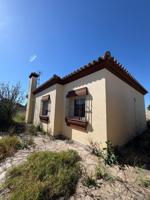 CHALET CON PISCINA ZONA PRINCIPIO PAGO DEL HUMO photo 0