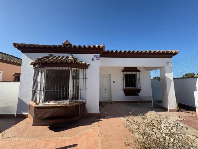 ¡OPORTUNIDAD! CHALET CON DOCUMENTACIÓN CERCA DEL PUEBLO photo 0