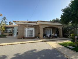 MAJESTUOSO CHALET CON PISCINA ZONA RANA VERDE photo 0