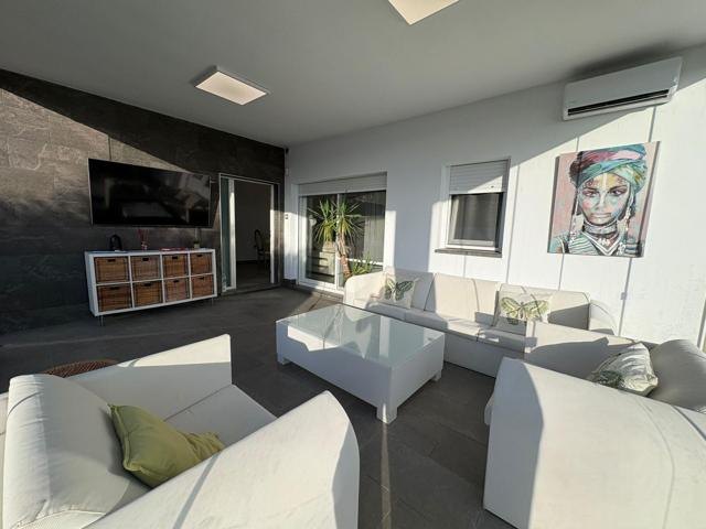 CHALET INDIVISO DE DISEÑO ZONA EL SOTILLO photo 0