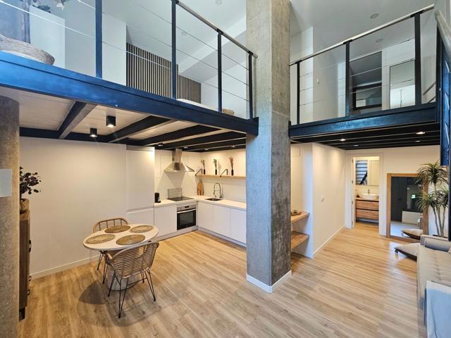 Dúplex En venta en Avenida De Camilo José Cela, Barrio De Salamanca, Madrid photo 0