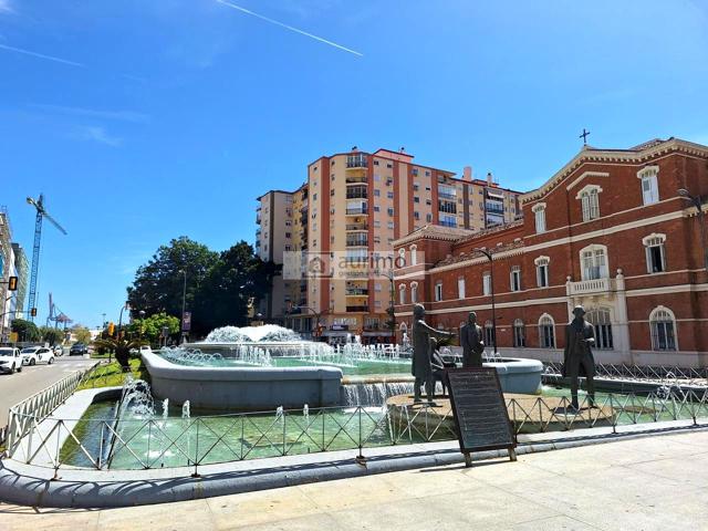 ESTUPENDO EDIFICIO EN VENTA MUY CERCA DEL CENTRO photo 0