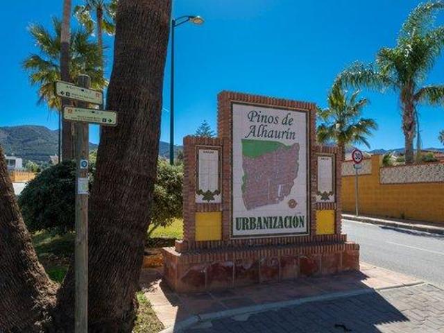 ESTUPENDA PARCELA URBANA EN LA ZONA DE PINOS DE ALHAURIN photo 0