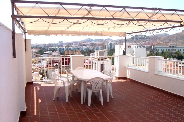 PRECIOSO ÁTICO-DÚPLEX EN LA ZONA DE CAPUCHINOS CON SOLARIUM Y GARAJE photo 0