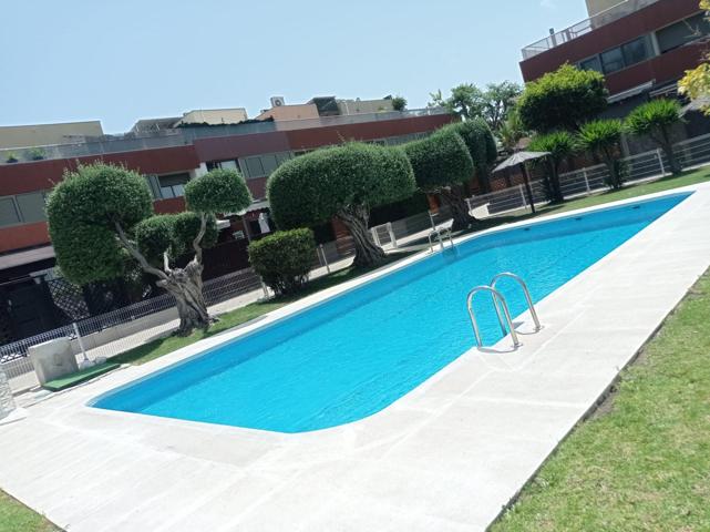 Unifamiliar Pareada En venta en Playa De San Juan, Alicante photo 0