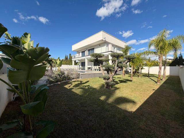 ESPECTACULAR CHALET MODERNO EN PARCELA DE 462 M² EN LA FONT photo 0