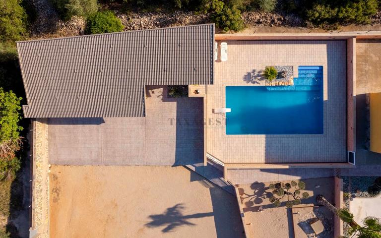 Exquisita finca con amplio chalet y establos para caballos en Tortosa 🐴🏡 photo 0