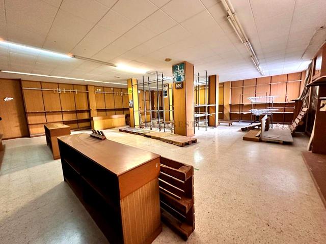 ¿Buscas un local comercial versátil y bien ubicado? ¡Esta es tu oportunidad! photo 0