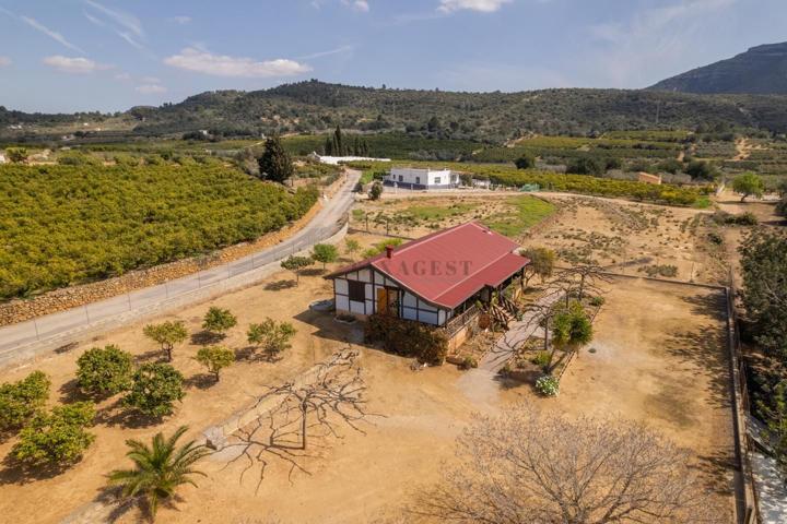 Lista para entrar a vivir: Encantadora casa en Freginals con gran terreno photo 0
