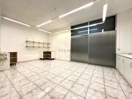 Local comercial de 105 m² en alquiler en Tortosa, listo para iniciar actividad. photo 0
