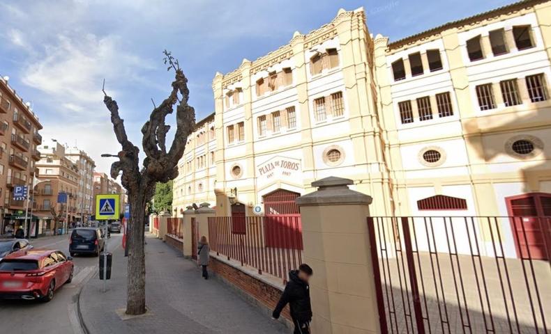 LOCAL COMERCIAL ZONA PLAZA DE TOROS photo 0