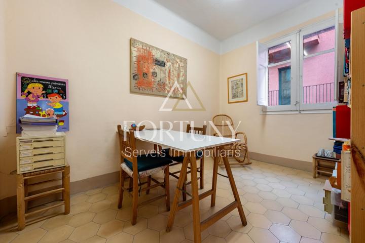 Piso En venta en Centre, Reus photo 0