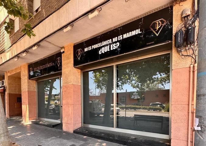 🏙️ ¡Oportunidad Única en el Corazón de Reus! Local Comercial en Zona Centro-Mijorn photo 0