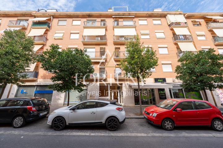 Piso En venta en Centre, Reus photo 0