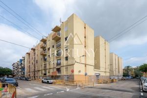 Piso en Venta en Zona Mestral de Reus photo 0