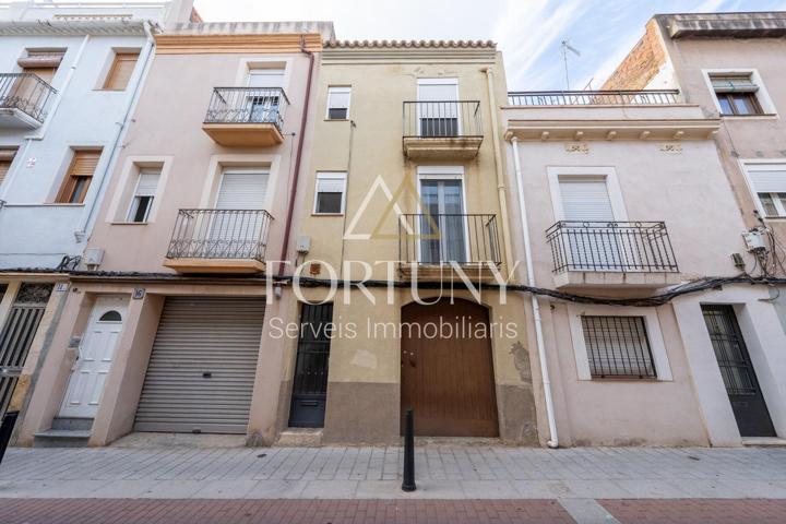 Casa Adosada en Zona Centro de Reus photo 0