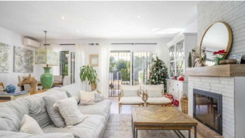Unifamiliar Pareada En venta en Linda Vista-Nueva Alcántara-Cortijo Blanco, Marbella photo 0