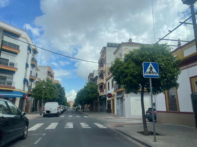 Unifamiliar Pareada En venta en Gran Plaza-Marqués De Pickman-Ramon Y C, Sevilla photo 0