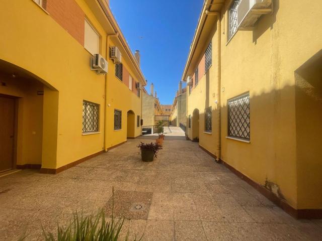 Unifamiliar Pareada En venta en Oromana, Alcala De Guadaira photo 0