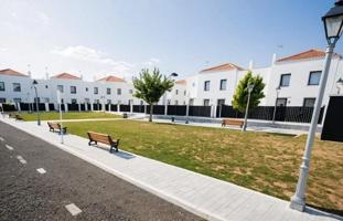 Unifamiliar Pareada En venta en Andalucia, Manzanilla photo 0