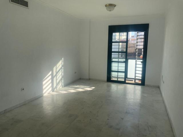 Piso En venta en La Plata, Sevilla photo 0