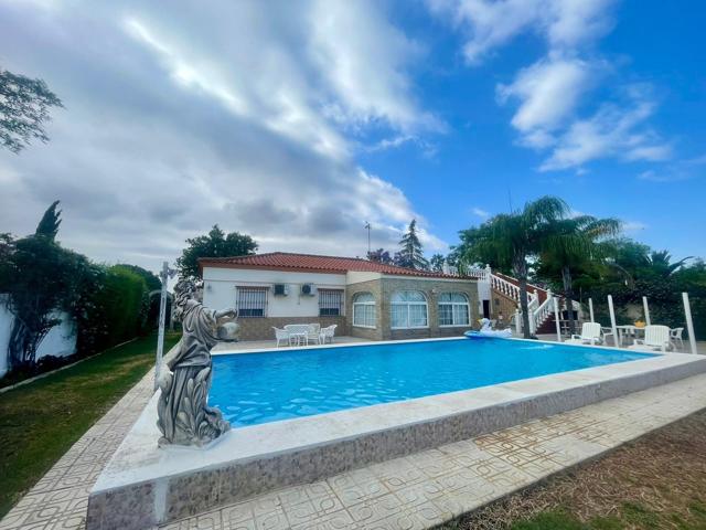 Unifamiliar En venta en Pedanías Norte, Utrera photo 0