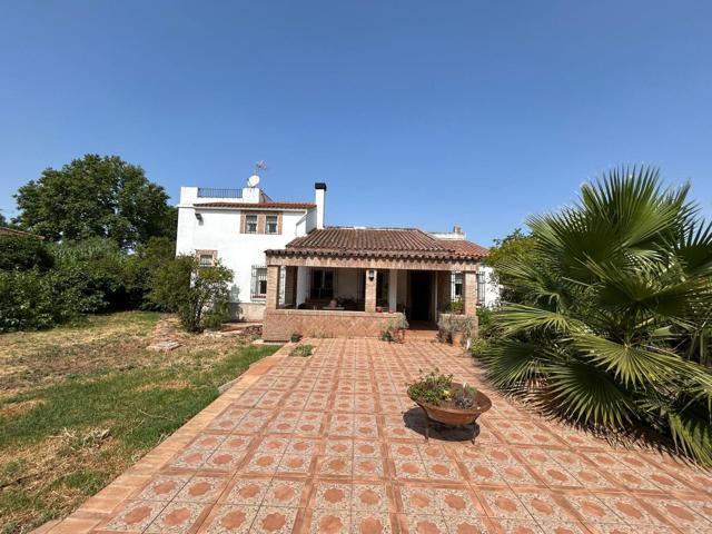 Unifamiliar En venta en Carretera De Sevilla A Utrera, Alcala De Guadaira photo 0