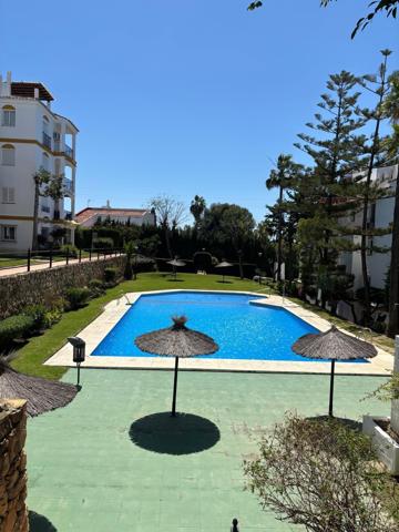 Piso En venta en El Campanario, Estepona photo 0